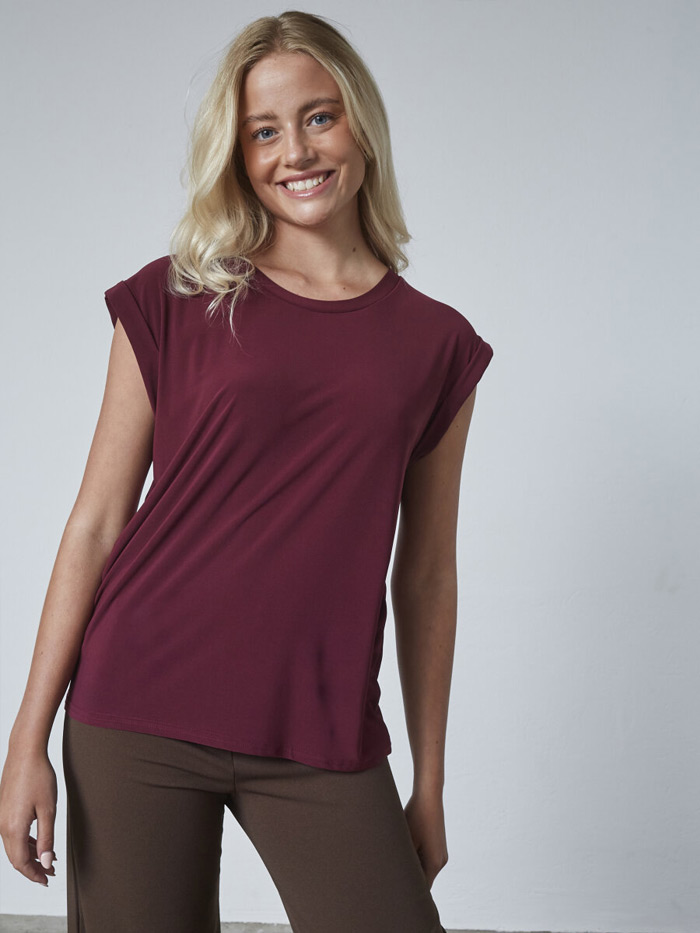 Topp LOW-A winered