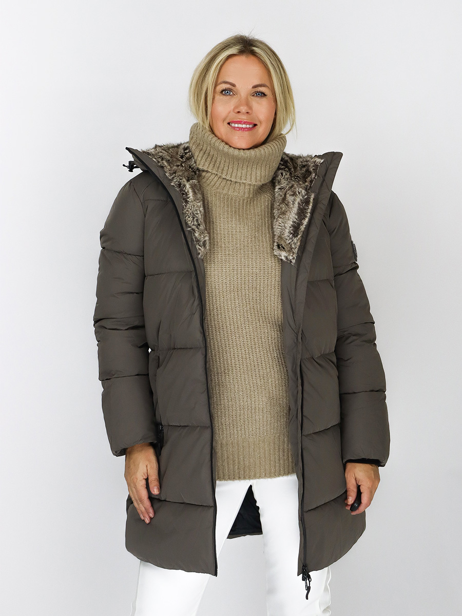 Jacka_Jofama_Carloine_brown