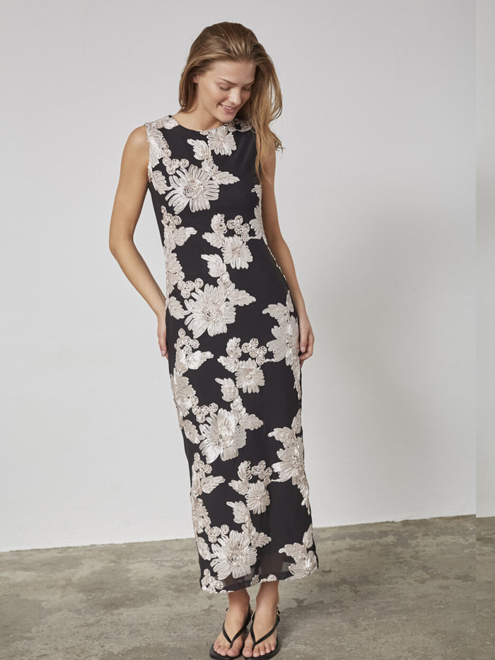 Sisters_point_klänning_sis_DR_black